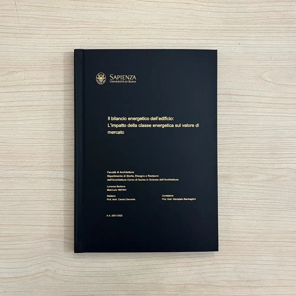 Tesi Sapienza Universita di Roma stampata da GUUG: copertina nera elegante con titolo e logo a foil oro, Facolta di Architettura
